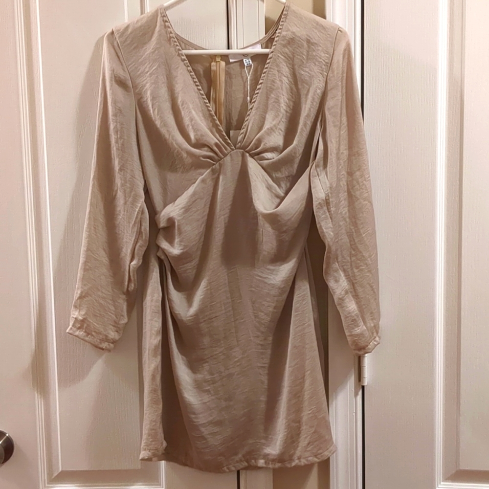 MISSGUIDED tan/cream long sleeve dress, satin plunge mini dress, US 8